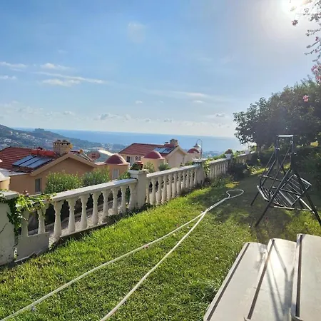 Lägenhet Ferdi Kiralama Alanya