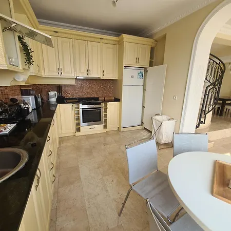 Ferdi Kiralama Lägenhet *